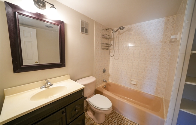 3 beds, 2 baths, 1,156 sqft, $3,800, Unit 41A