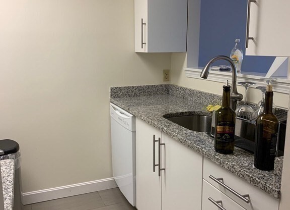 1 bed, 1 bath, 628 sqft, $2,950, Unit 413