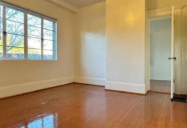 3 beds, 1 bath, $1,795