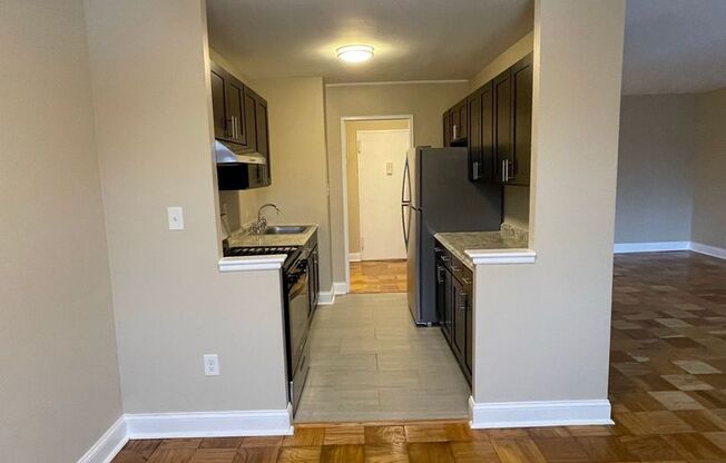 1 bed, 1 bath, 858 sqft, $1,995