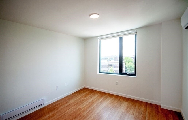 2 beds, 2 baths, 900 sqft, $3,875, Unit 301
