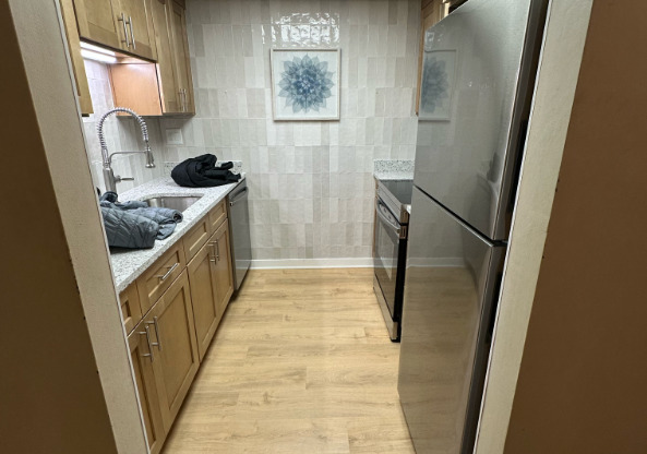 50 56 BROADLAWN PARK