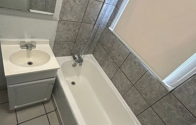 Studio, 1 bath, 340 sqft, $1,695, Unit 514