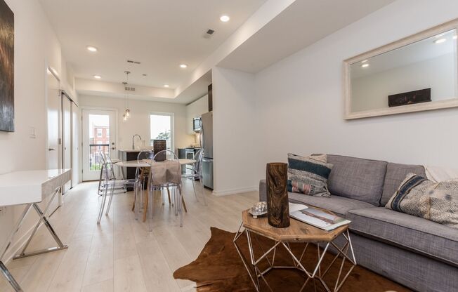 1 bed, 1 bath, 650 sqft, $1,495, Unit 1233 - B