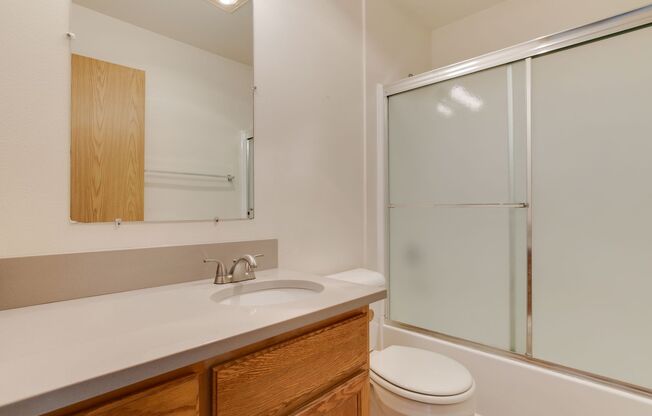 2 beds, 1 bath, 817 sqft, $1,495, Unit 36