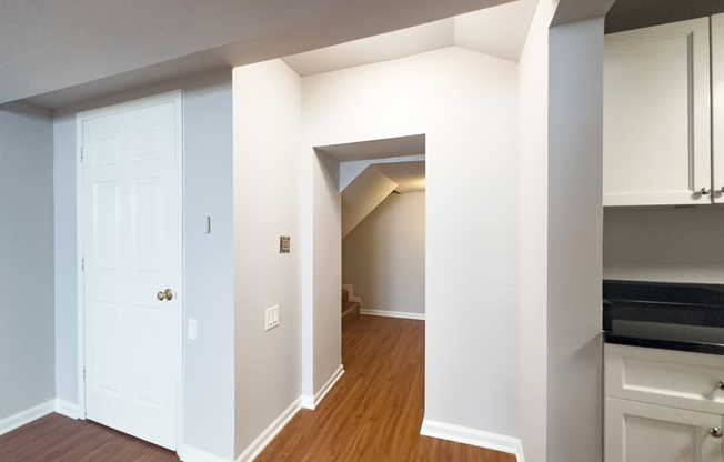 5748 WINTHROP