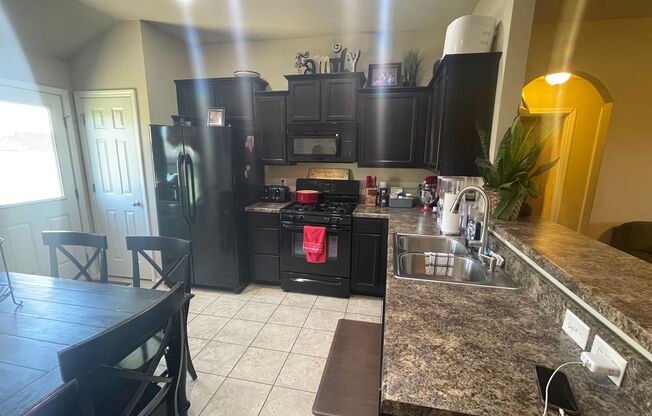 Bixby 3 bed 2 bath in quiet cul-da-sac!