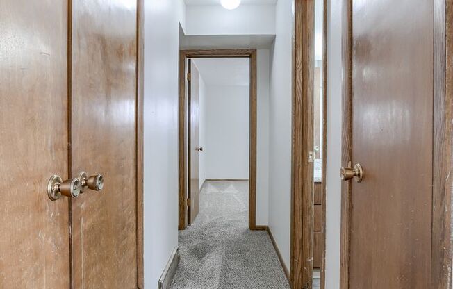 2 beds, 1 bath, 911 sqft, $845, Unit Unit 3