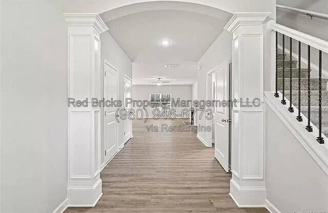 4433 CECILIA LN