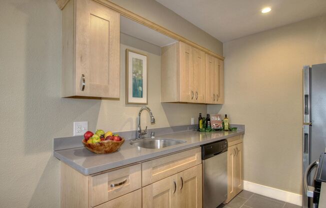 1 bed, 1 bath, $1,225, Unit 7