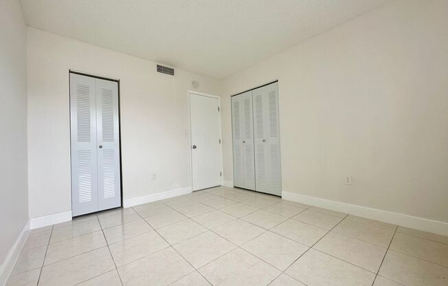 2 beds, 2 baths, $2,095, Unit 106