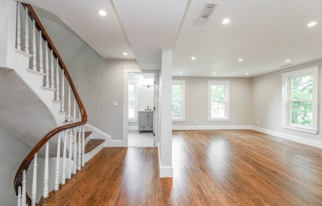 52 MAPLE ST