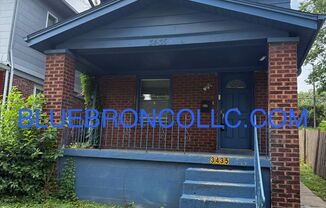Newly renovated Cute 2 bedroom 1 bathroom home.