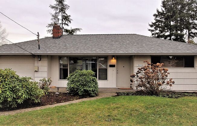 House For RENT:  Historic North Everett 2 br / 1 bath / garage