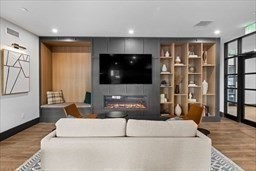 3 beds, 3.5 baths, 2,615 sqft, $5,250, Unit 5