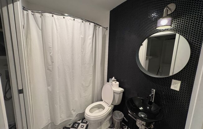 Studio, 1 bath, 500 sqft, $1,499, Unit 201 Academy Dr #201- ARGLO