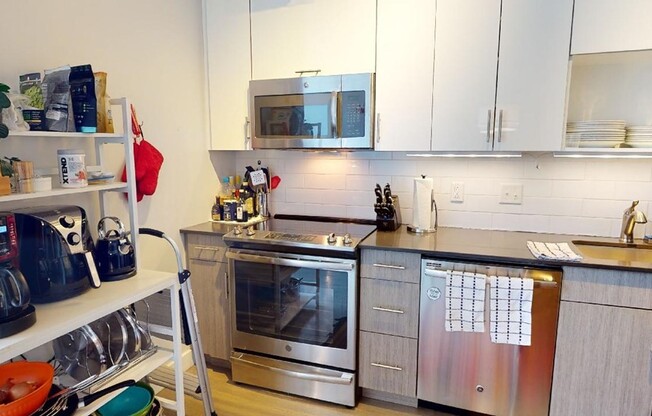 2 beds, 2 baths, 1,099 sqft, $4,950, Unit 109