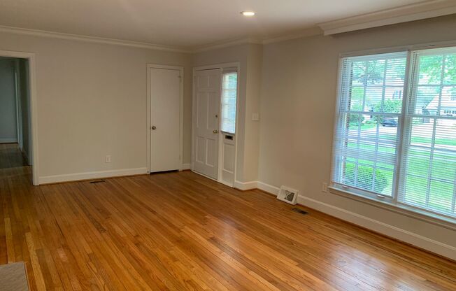 Myers Park 3 Bedrooms 2 Bathroom Duplex!