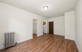 Studio, 1 bath, 315 sqft, $1,350, Unit 410