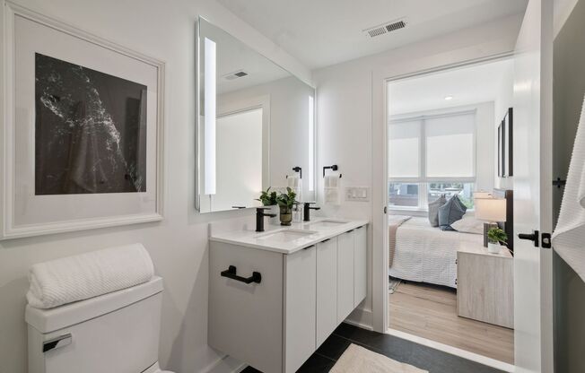 2 beds, 2 baths, 1,000 sqft, $1,795, Unit 203