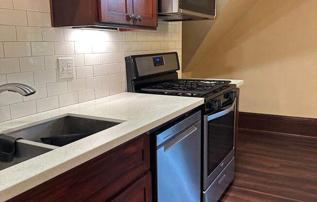 1 bed, 1 bath, 800 sqft, $1,495, Unit #8