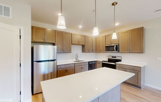 1 bed, 1 bath, 658 sqft, $1,399, Unit 1-204 - 1915 Mattis Apt 204