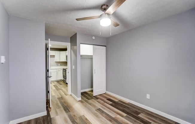 3 beds, 2 baths, 1,130 sqft, $1,875, Unit 5564-03