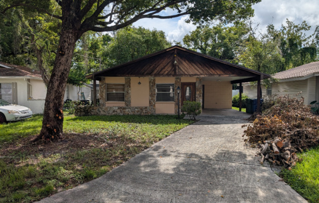 7111 N 9th St, Tampa FL