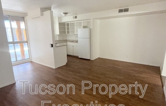 5770 E 10 ST