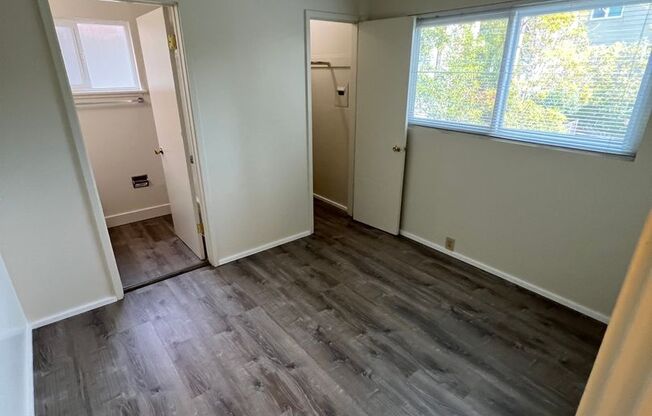 Spacious Remodeled 1 Bedroom conveniently located off of Telegraph Ave.