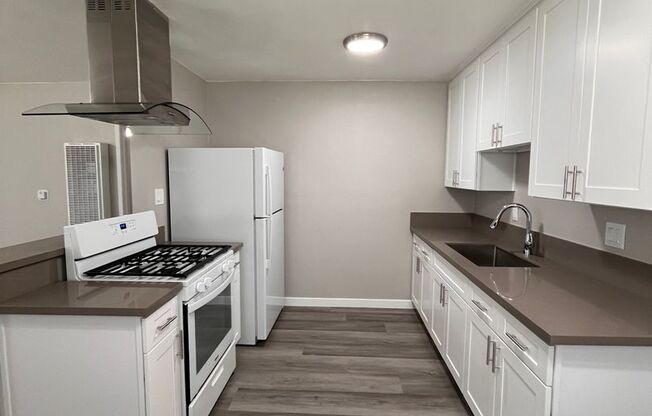 1 bed, 1 bath, 750 sqft, $1,825, Unit 09