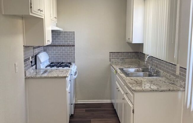 1 bed, 1.5 baths, 737 sqft, $1,850, Unit 105