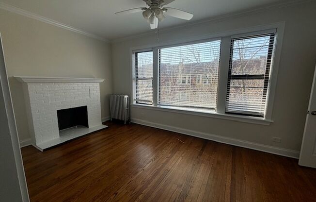 6632 N. Clark St.