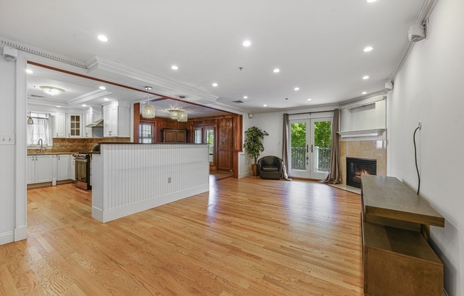 114 P ST