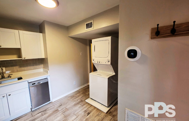 658 JOHN WESLEY DOBBS AVE NE