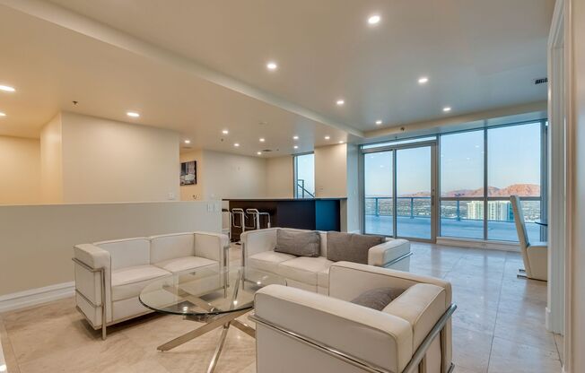 3 beds, 5 baths, $18,975, Unit # 4305