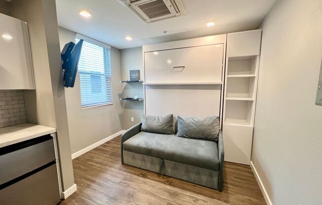 Studio, 1 bath, 202 sqft, $1,625, Unit 435-416