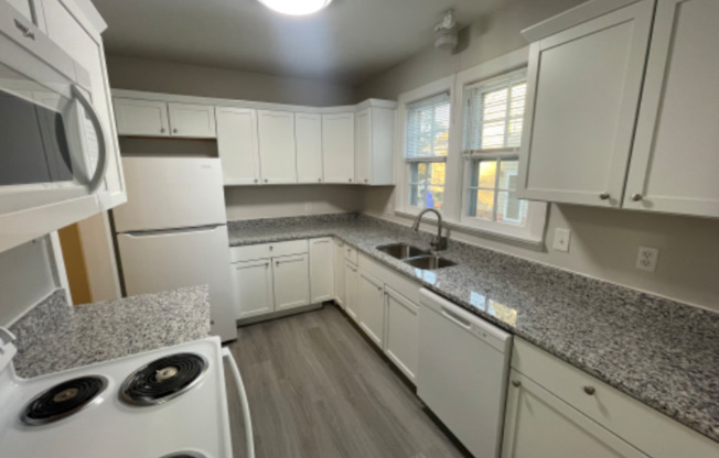 211 N BLAKE RD