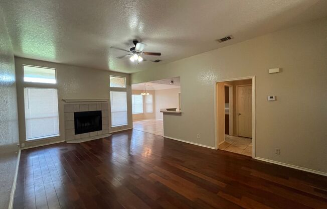 3 beds, 2.5 baths, $2,095