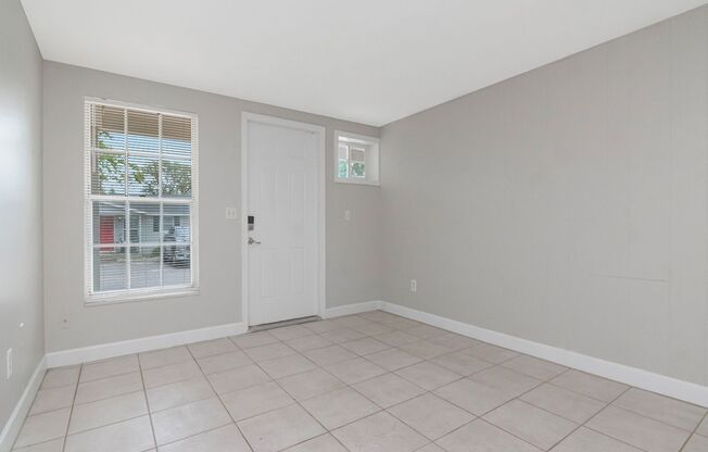 Move-In Ready 1BR/1BA Duplex in Brandon, FL — $1,295/Month, Across from Brandon Mall