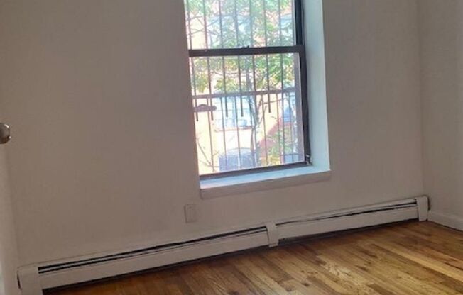 283 CLASSON AVE