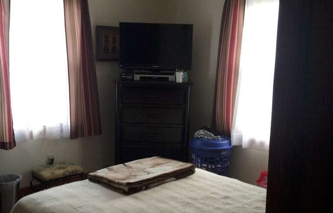 1 bed, 1 bath, $795, Unit # #D