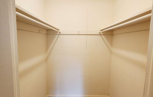 2 beds, 2 baths, 884 sqft, $1,495, Unit K-11