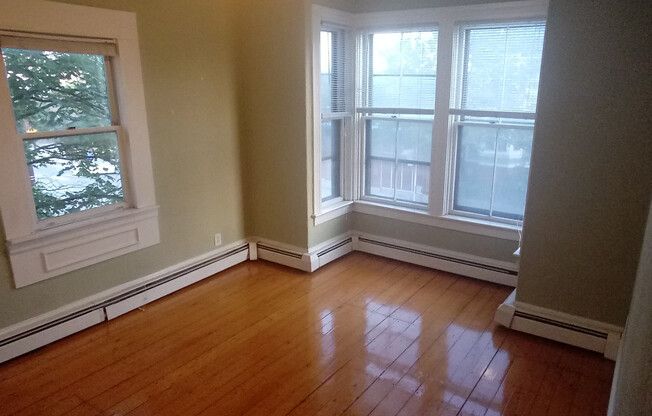 1596-1600 Westminister Street