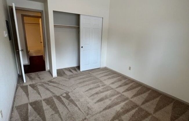 3 beds, 2 baths, 1,132 sqft, $1,990, Unit 123