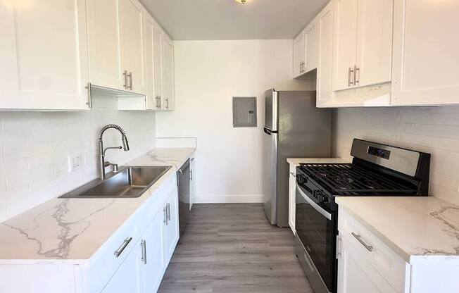 9719 REGENT ST