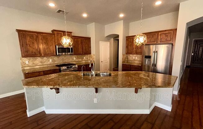 1748 W ALOE VERA DR