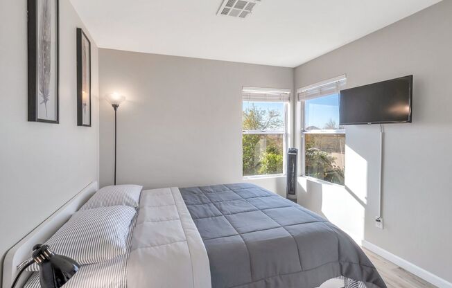 Desert Oasis in NE Mesa’s Coveted Red Mountain Ranch – Furnished 3-Bed, 2.5-Bath Home