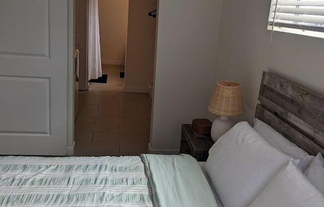 1 bed, 1 bath, 724 sqft, $1,650, Unit 5621 #101 Silverstone