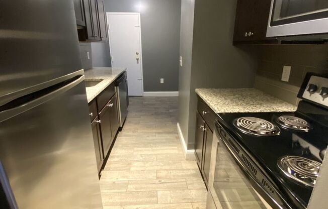 1 bed, 1 bath, 734 sqft, $1,445, Unit L05